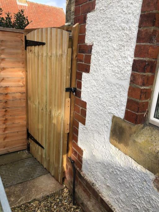 Hideaway Between Coast And Moors In A Beautiful Village Apartment Sleights エクステリア 写真