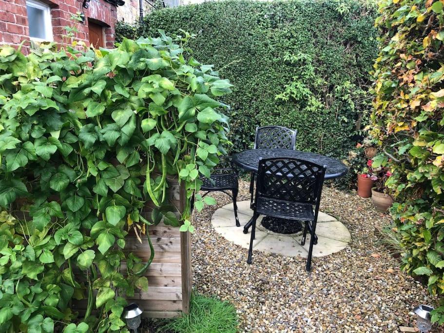 Hideaway Between Coast And Moors In A Beautiful Village Apartment Sleights エクステリア 写真
